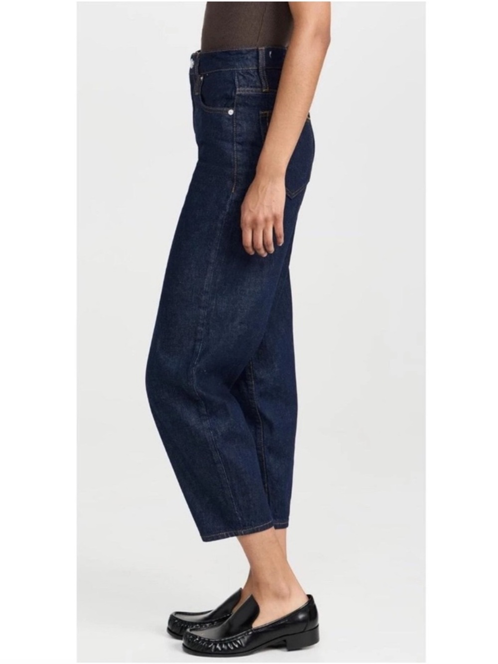 Frame ultra High-Rise Barrel Tapered Jeans in Rinse - Picture 3 of 4